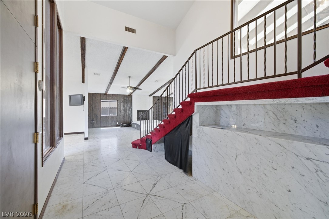 3075 Rosanna Street Property Photo 4