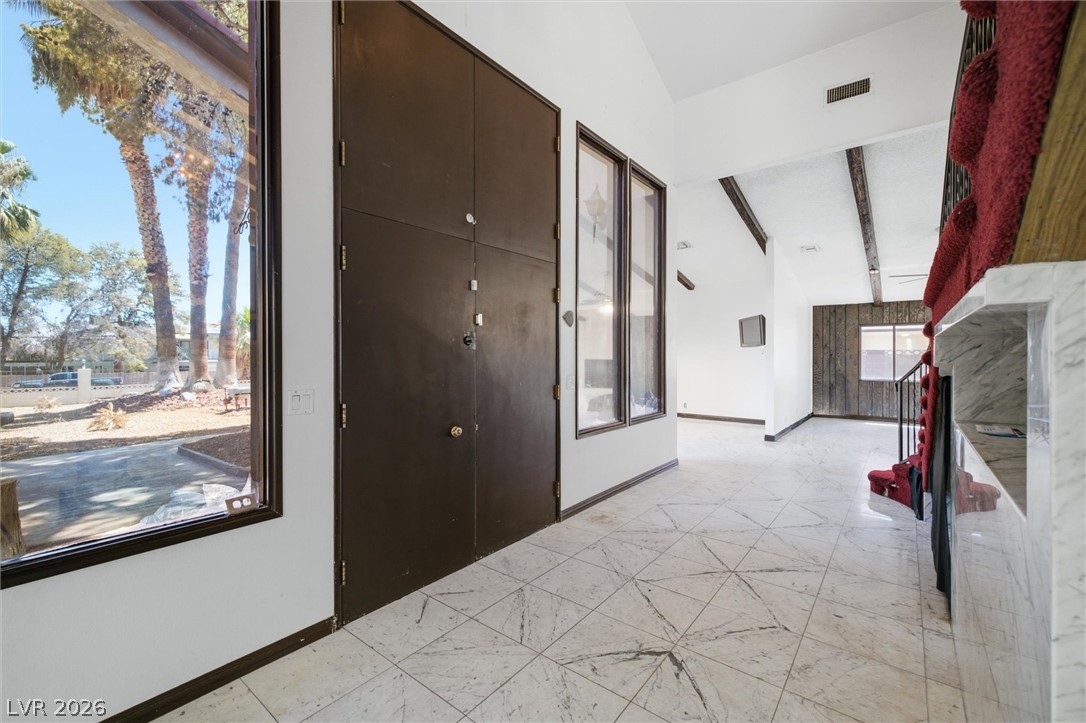 3075 Rosanna Street Property Photo 5