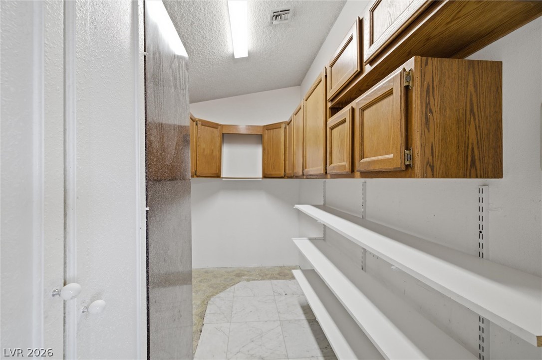 3075 Rosanna Street Property Photo 16