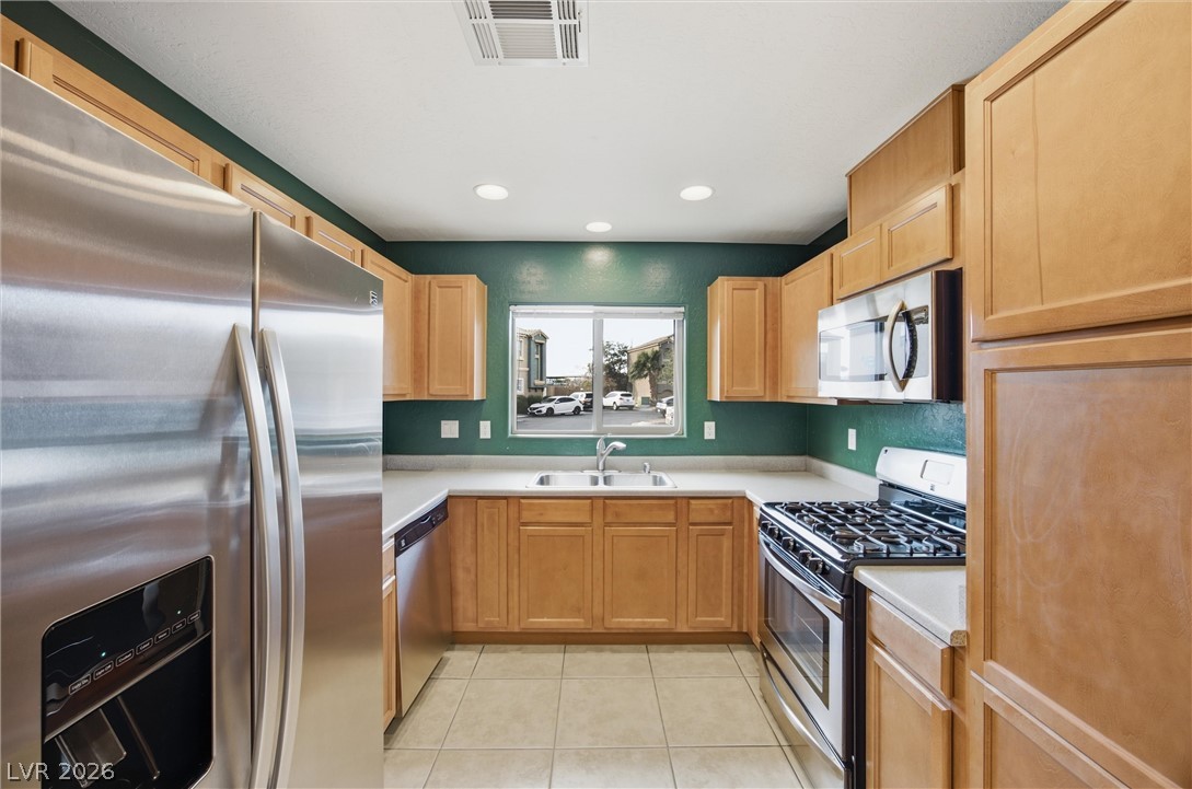 5298 Aurora Beam Avenue Property Photo 2