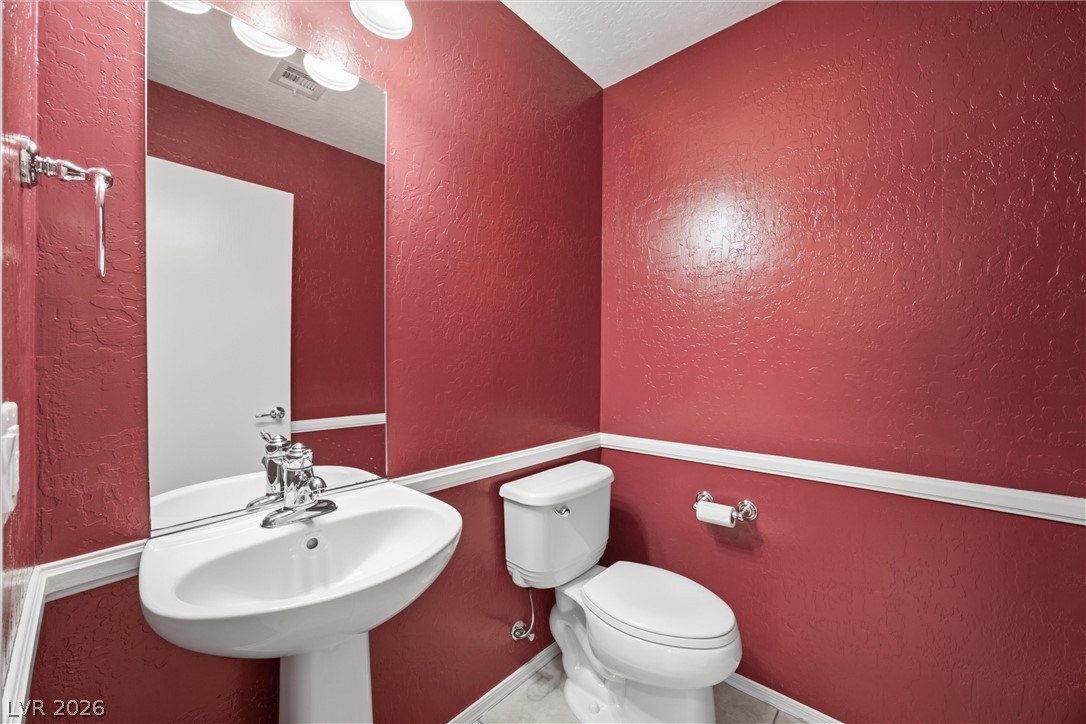 5298 Aurora Beam Avenue Property Photo 7