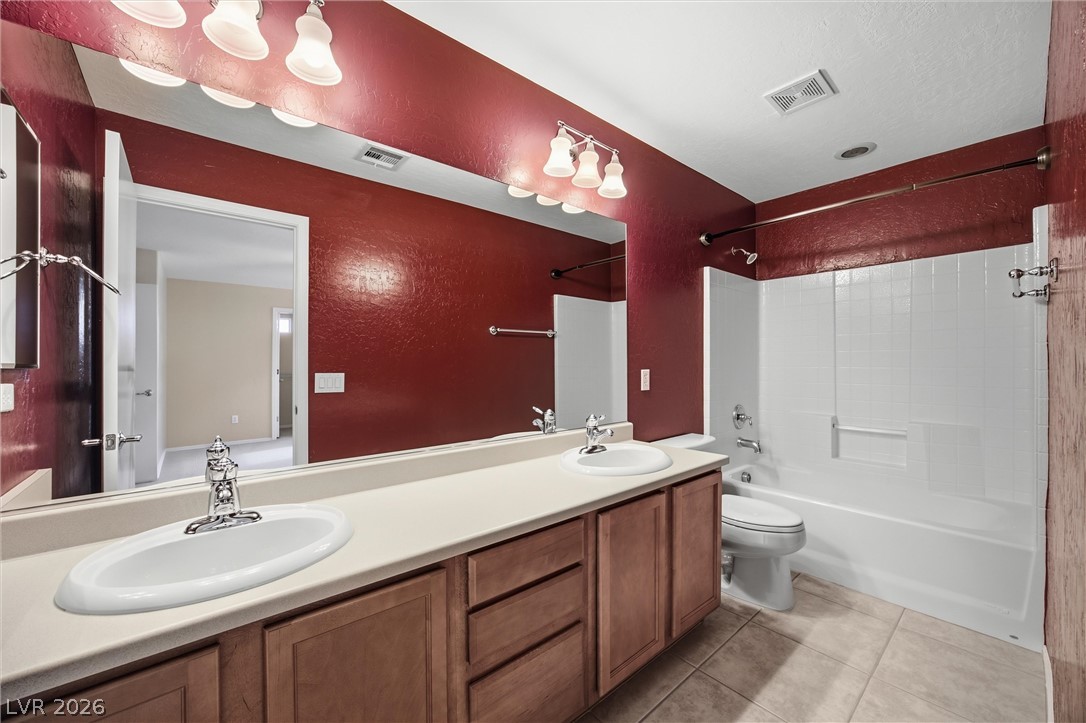 5298 Aurora Beam Avenue Property Photo 9