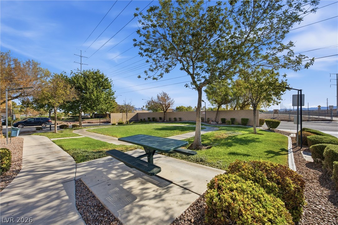5298 Aurora Beam Avenue Property Photo 15