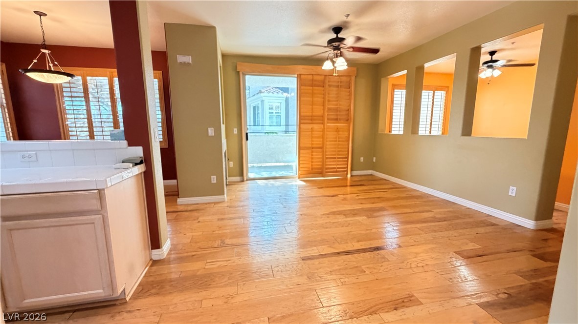 2325 Windmill Parkway 1613 Property Photo 5