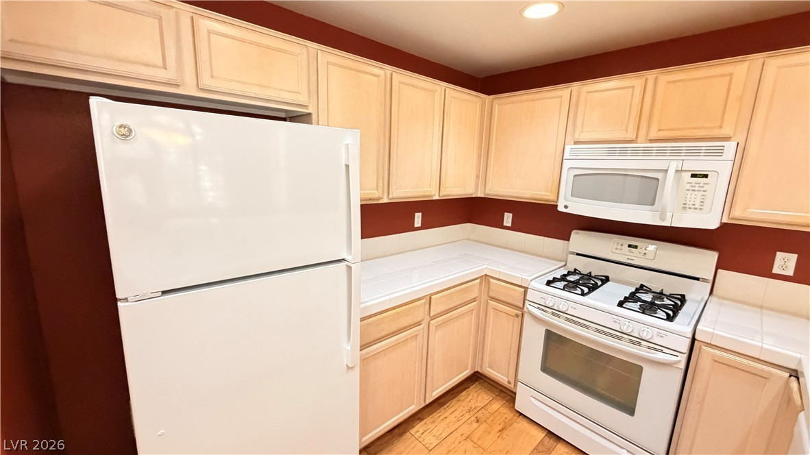 2325 Windmill Parkway 1613 Property Photo 10