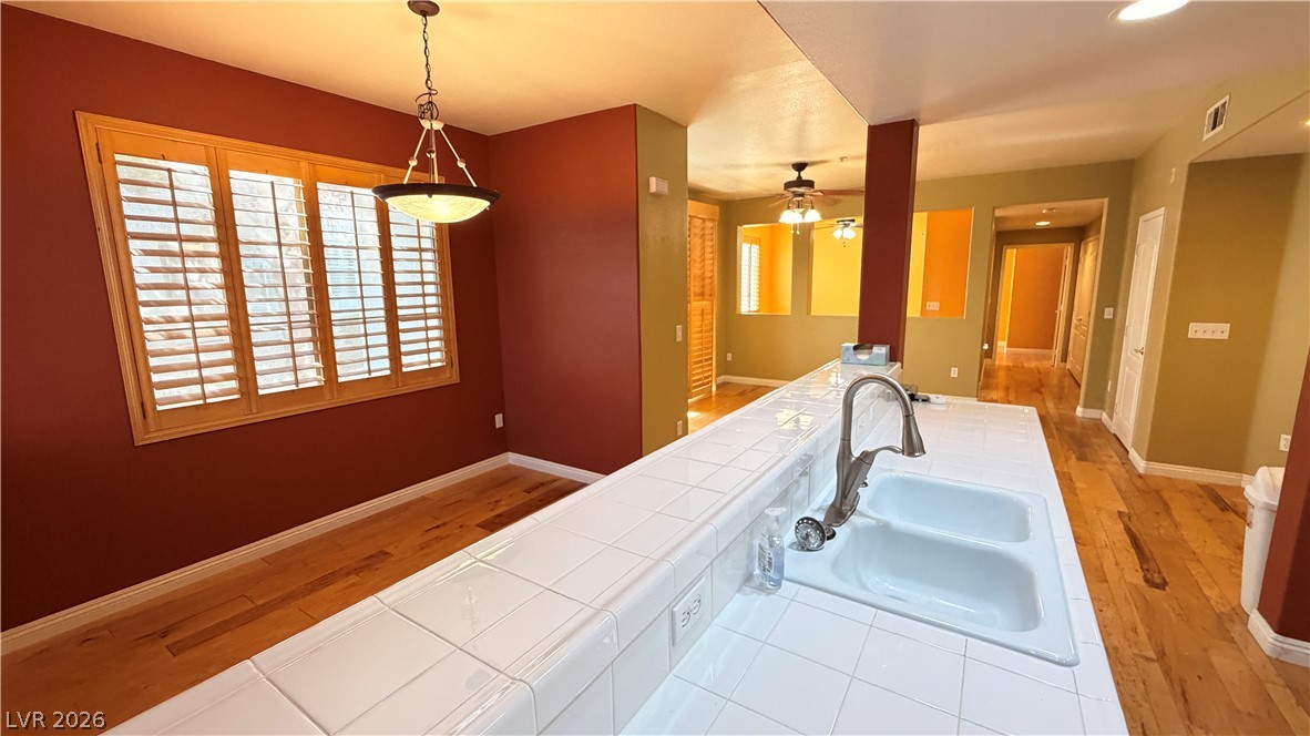 2325 Windmill Parkway 1613 Property Photo 13