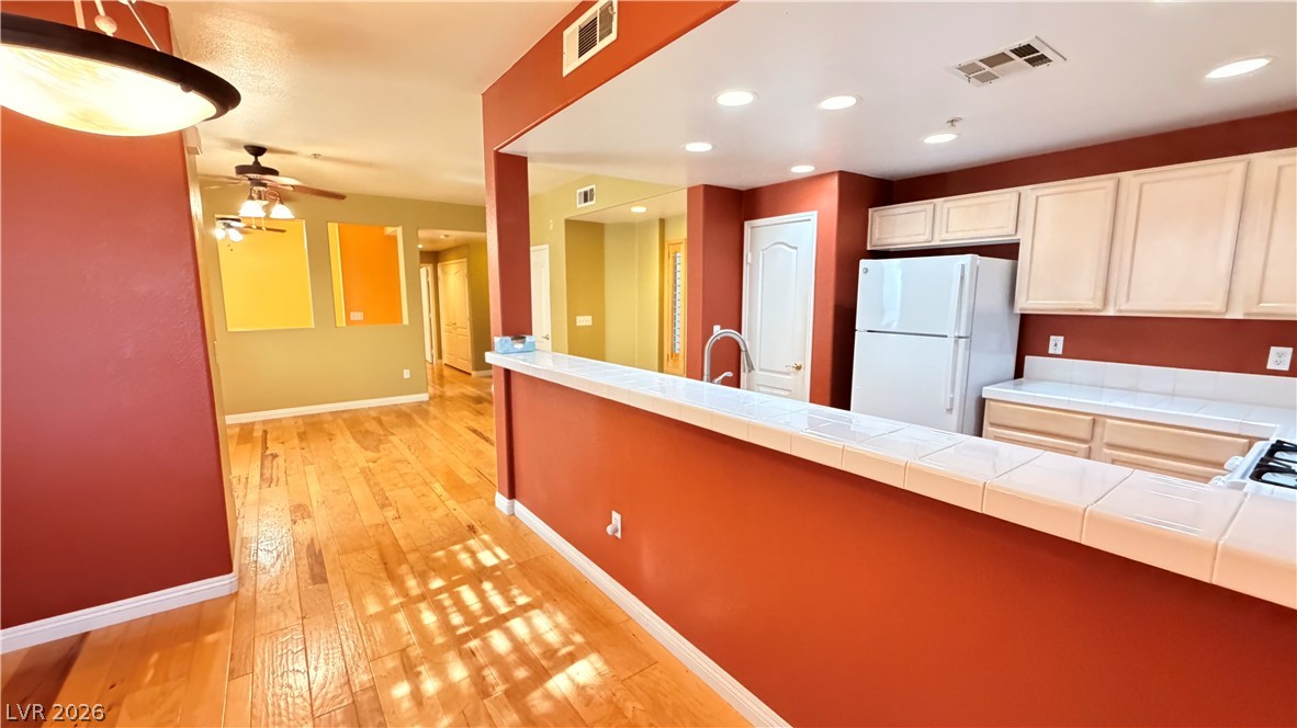 2325 Windmill Parkway 1613 Property Photo 16