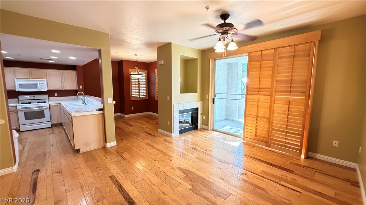 2325 Windmill Parkway 1613 Property Photo 19