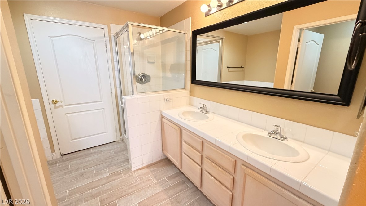2325 Windmill Parkway 1613 Property Photo 35
