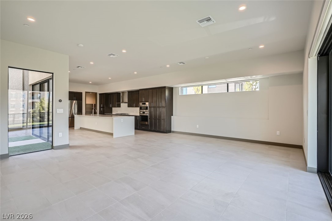 18 Promenade Isle Lane Property Photo 7