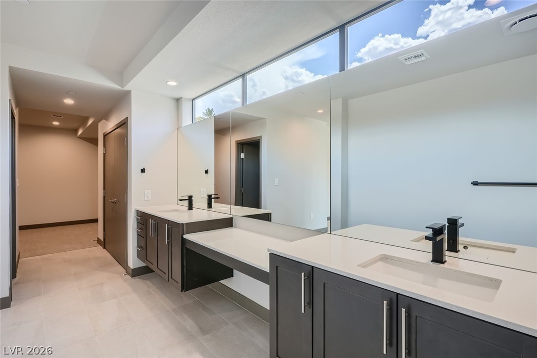18 Promenade Isle Lane Property Photo 13