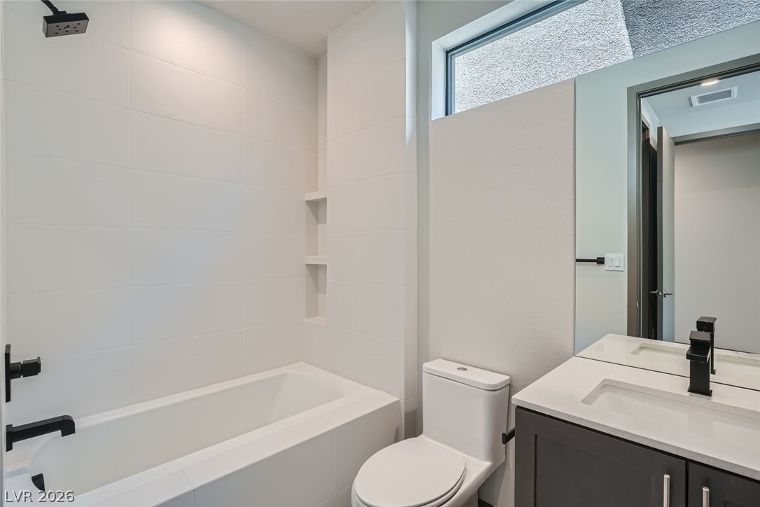 18 Promenade Isle Lane Property Photo 15