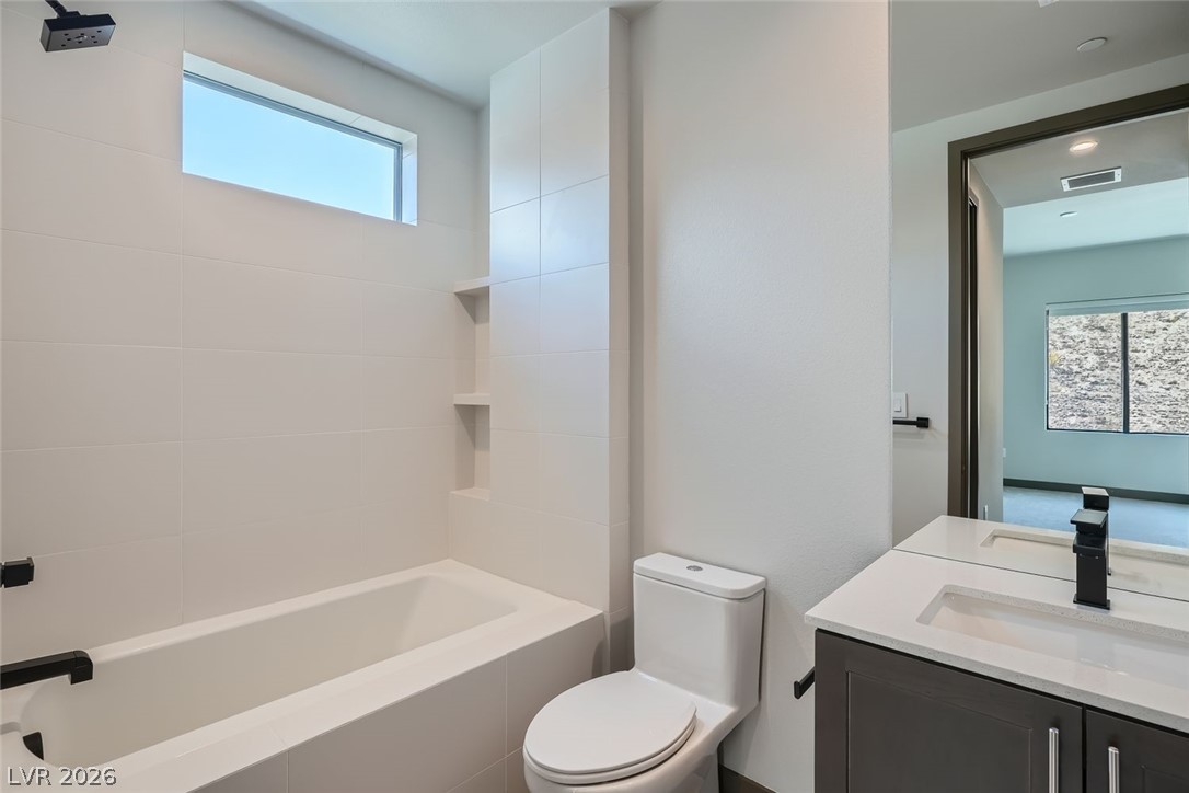 18 Promenade Isle Lane Property Photo 17