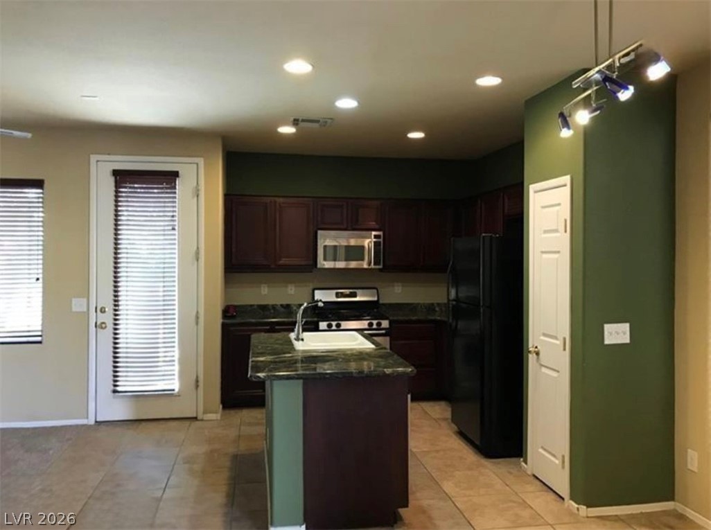 8177 Sailor Point Avenue Property Photo 5