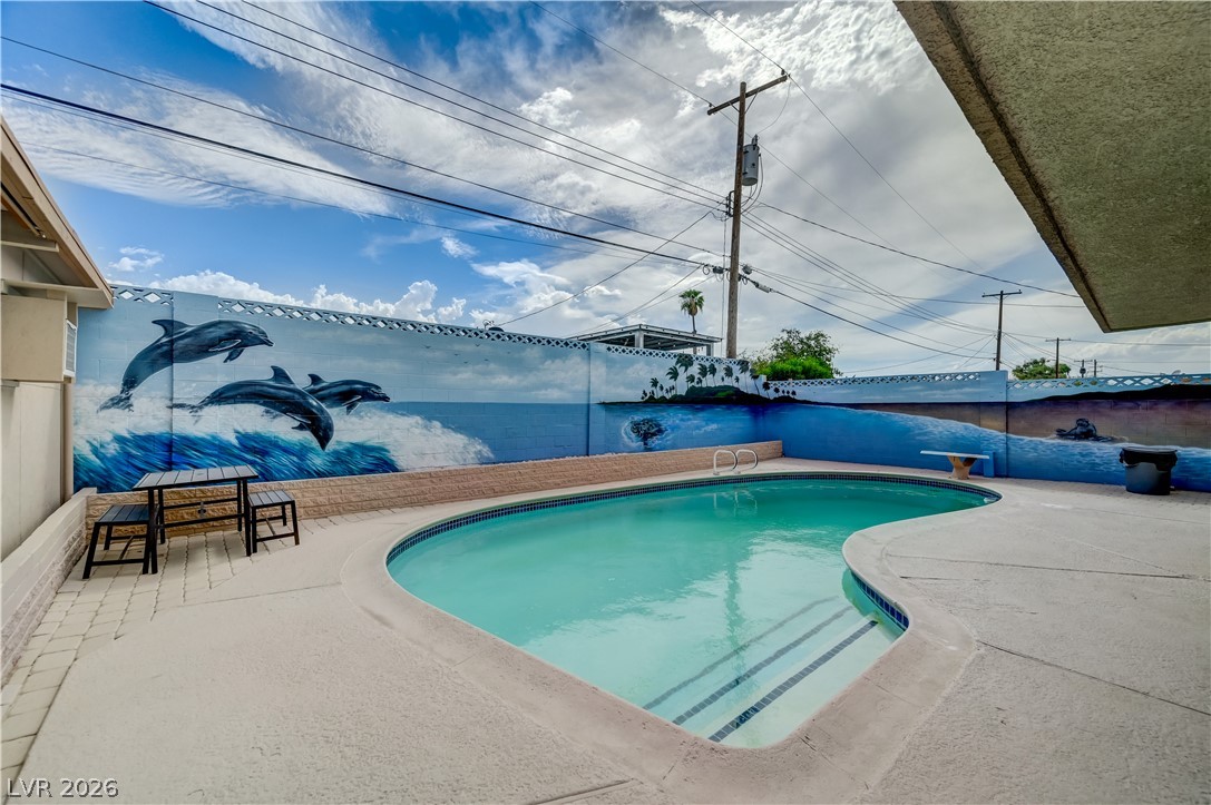 5093 Sun Valley Drive Property Photo 1