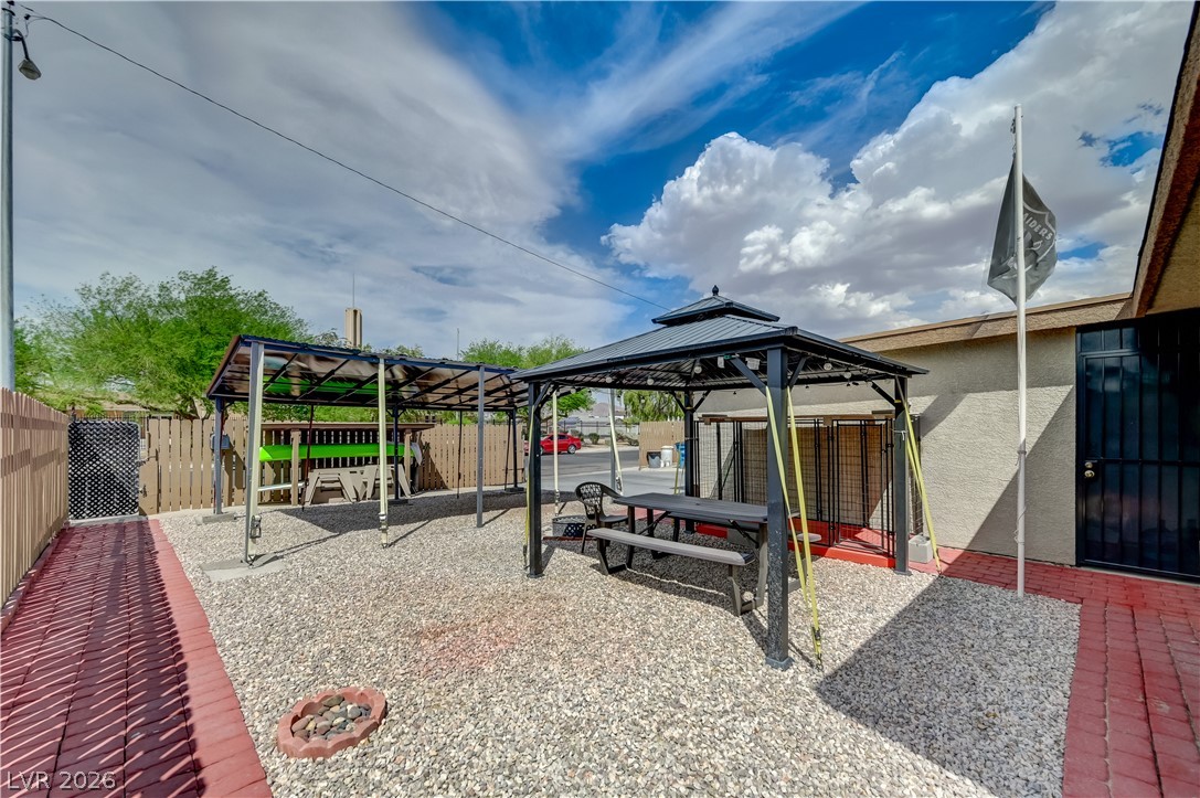 5093 Sun Valley Drive Property Photo 8