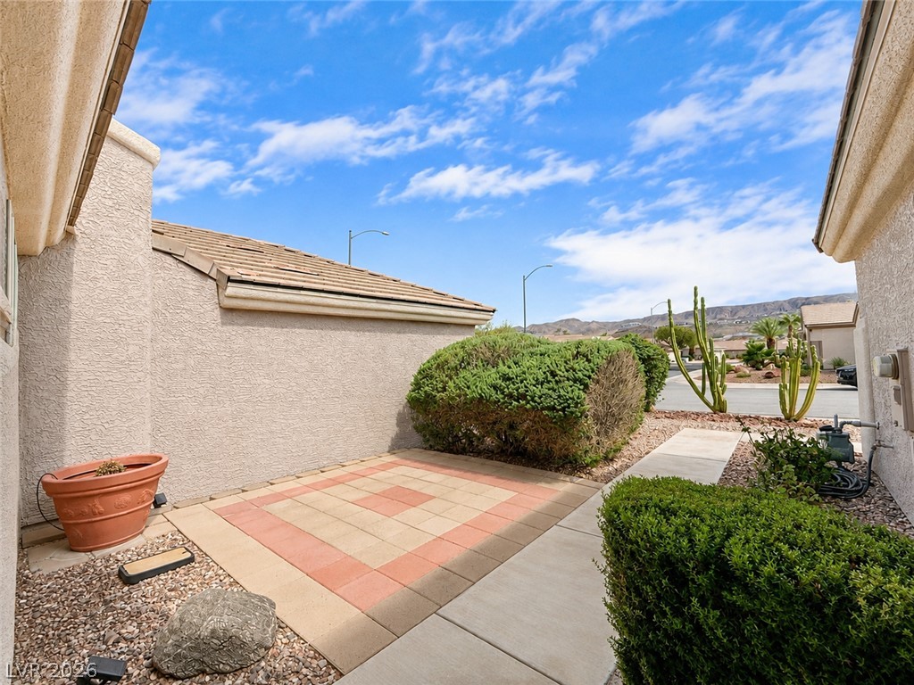 2080 Joy Creek Lane Property Photo 7
