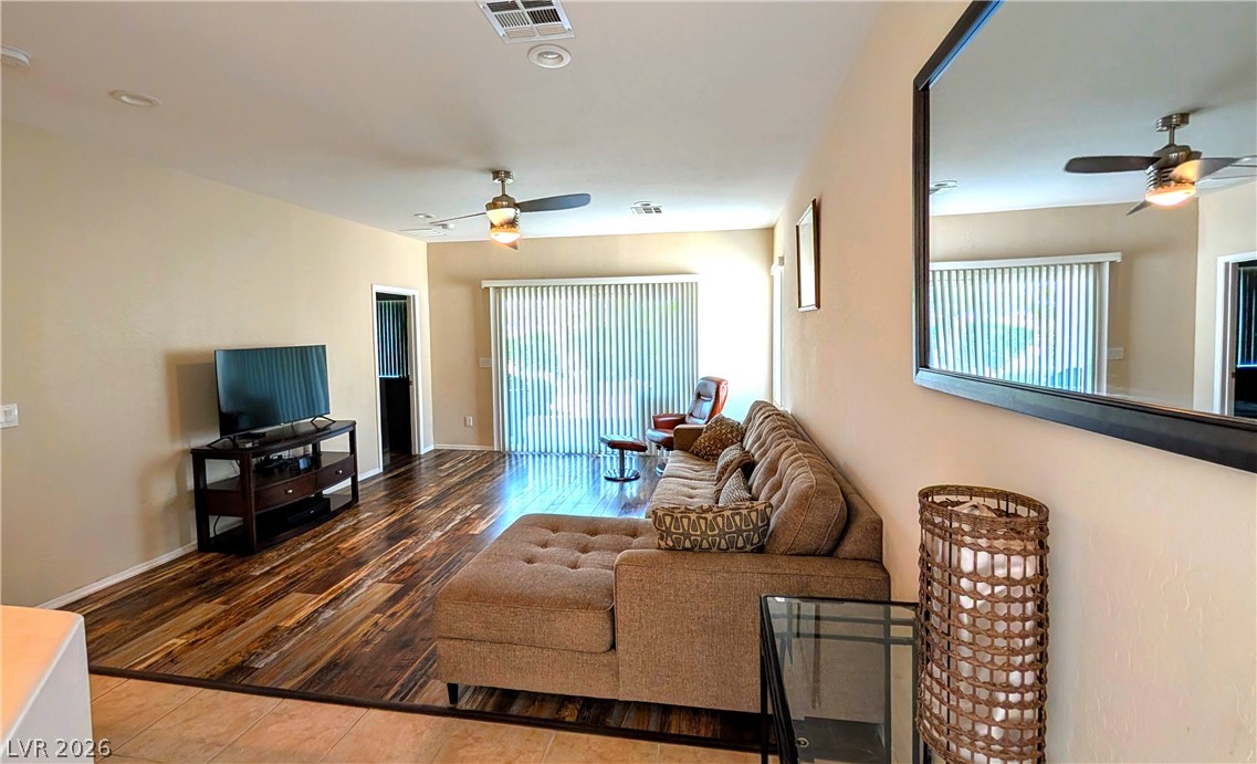 2574 Stardust Valley Drive Property Photo 3