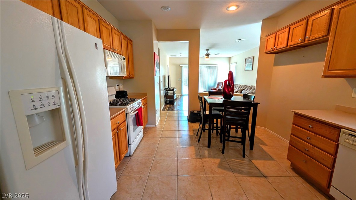 2574 Stardust Valley Drive Property Photo 8