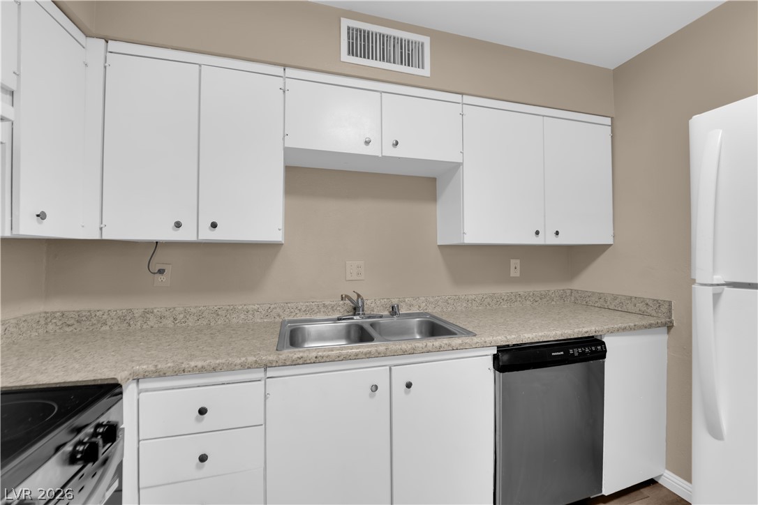 350 Desert Inn Road E201 Property Photo 10