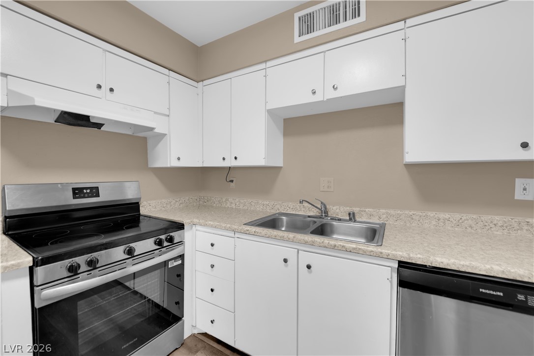 350 Desert Inn Road E201 Property Photo 11