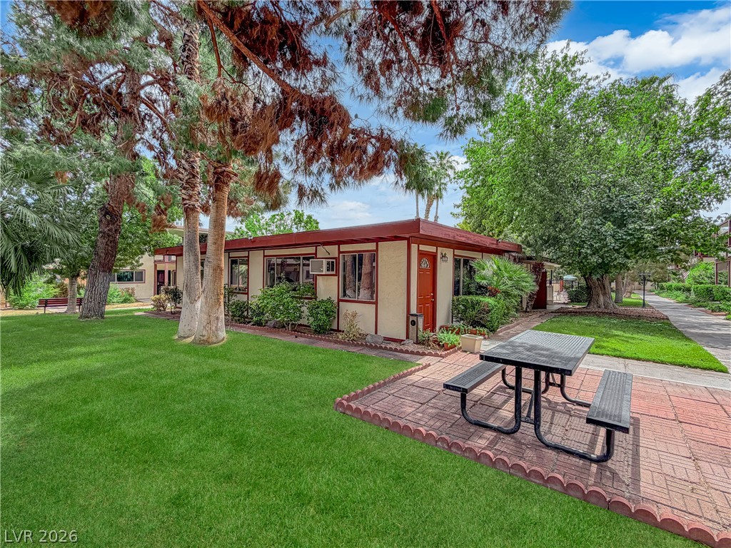 350 Desert Inn Road E201 Property Photo 25