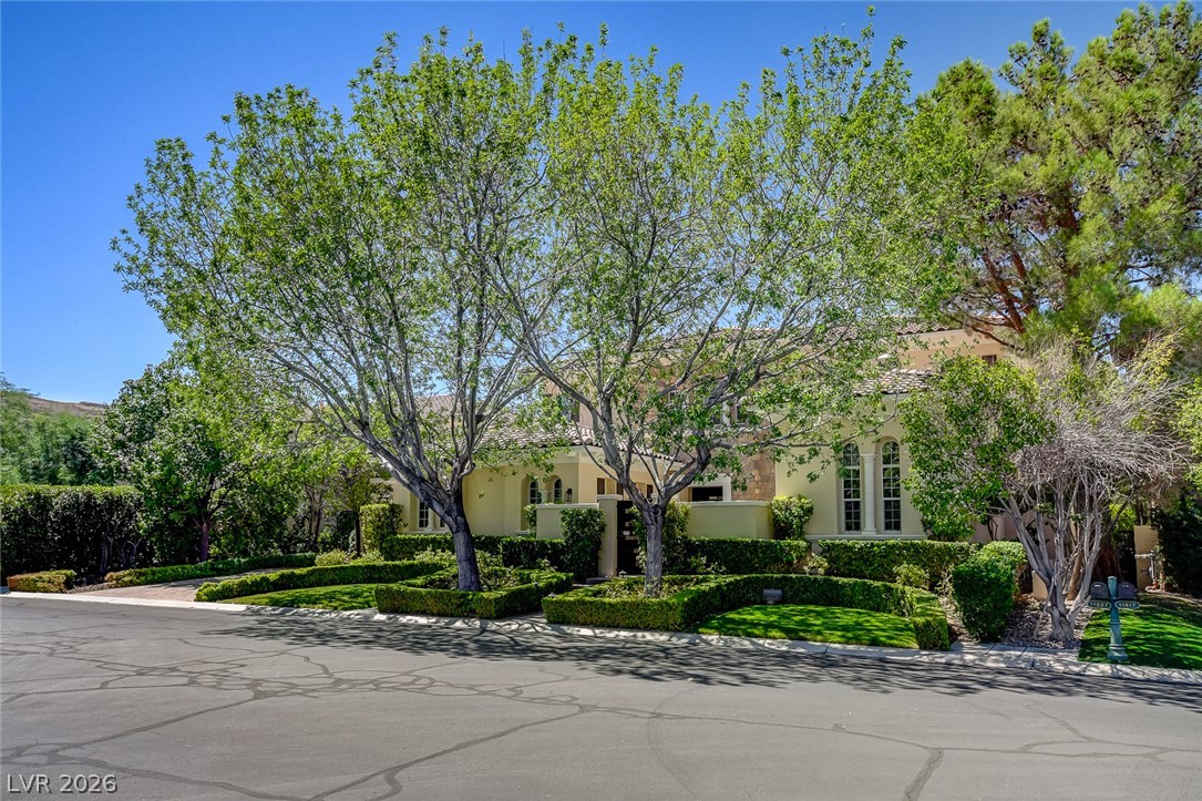 11827 Oakland Hills Drive Property Photo 2