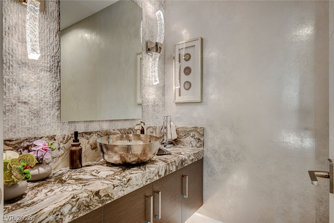 11827 Oakland Hills Drive Property Photo 41