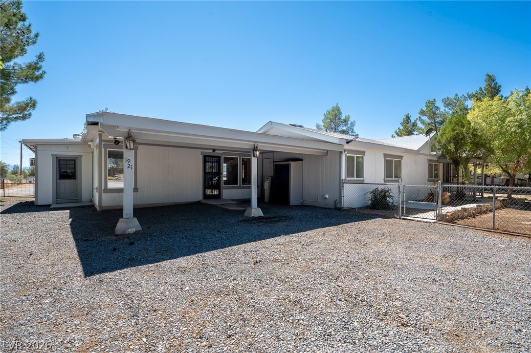 1921 Las Casitas Street Property Photo