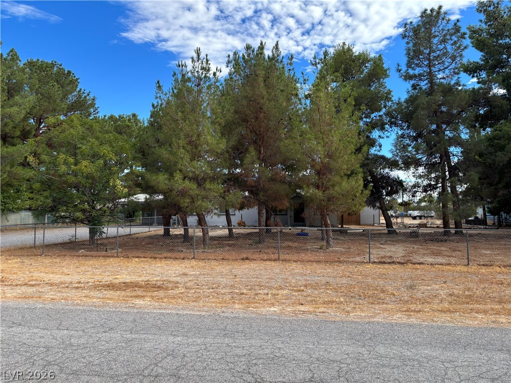 1921 Las Casitas Street Property Photo 2