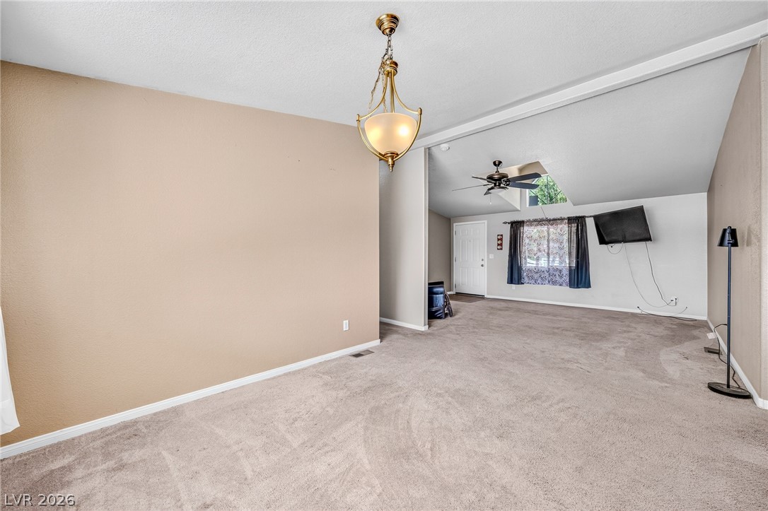 1921 Las Casitas Street Property Photo 10