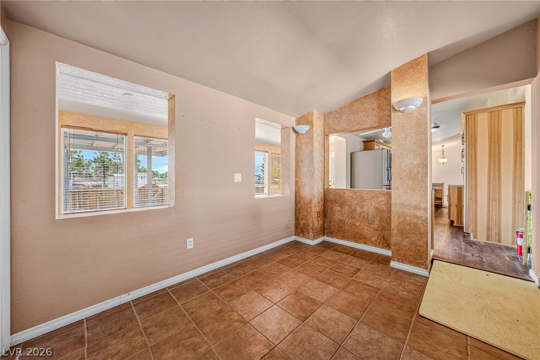 1921 Las Casitas Street Property Photo 27