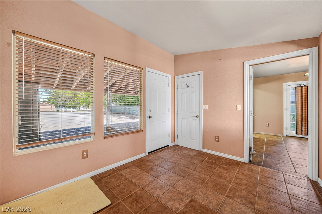 1921 Las Casitas Street Property Photo 29