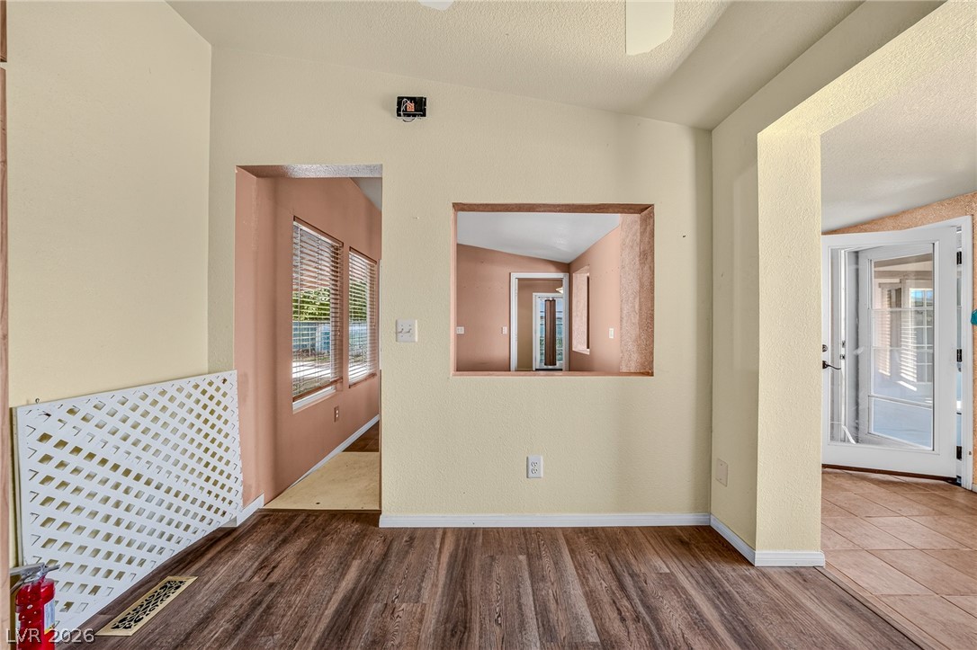 1921 Las Casitas Street Property Photo 30