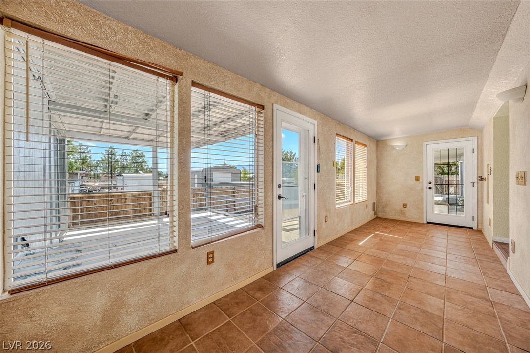 1921 Las Casitas Street Property Photo 34