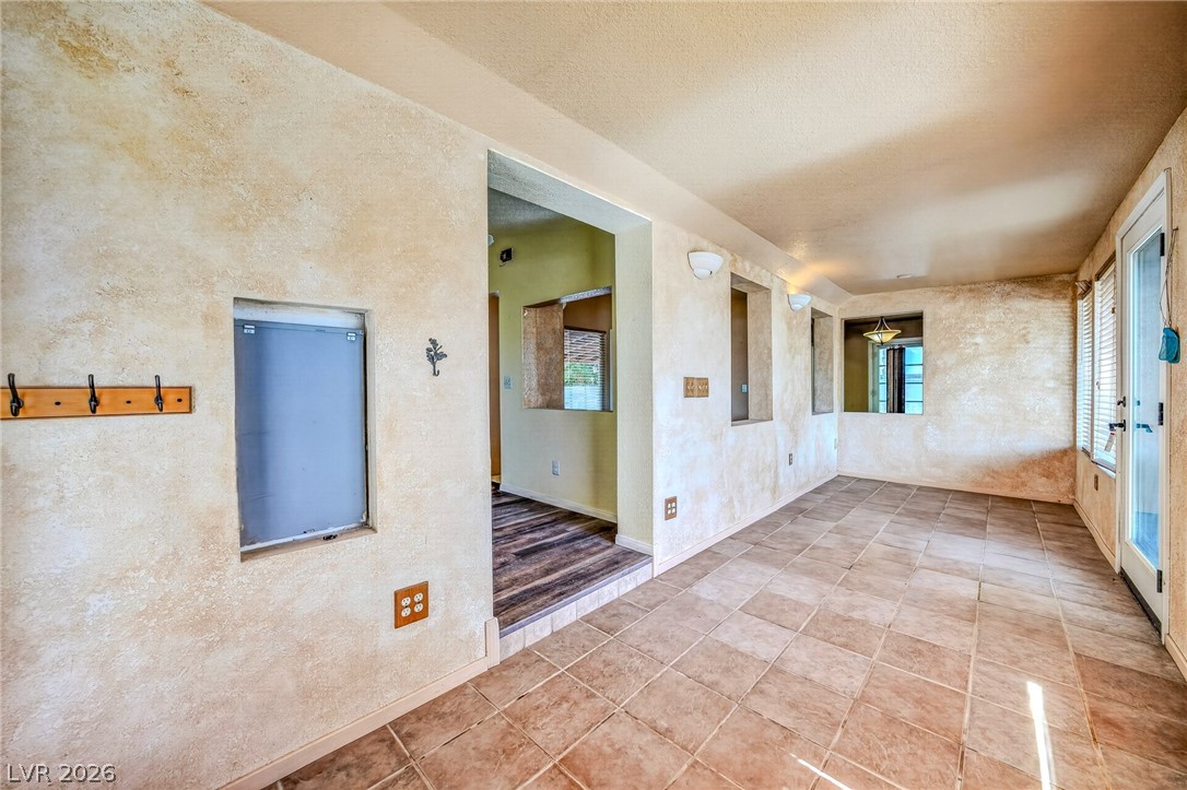 1921 Las Casitas Street Property Photo 36