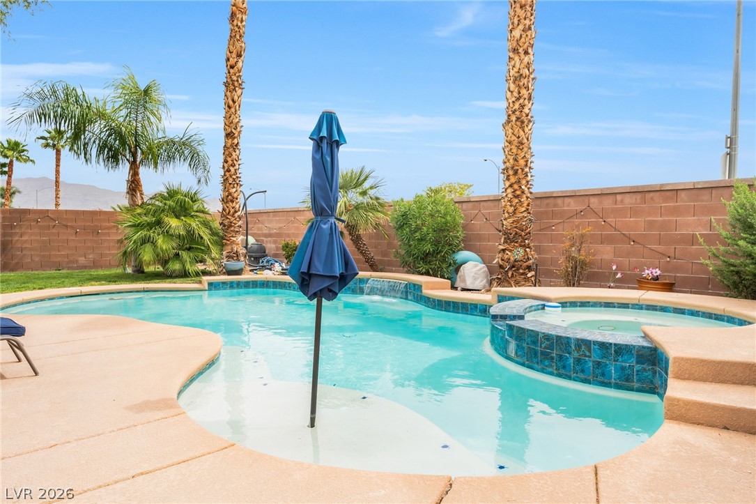 6450 Hughes Springs Drive Property Photo 3