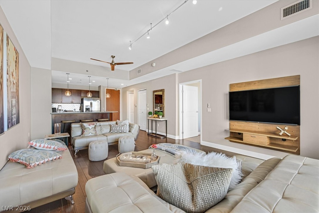 8255 Las Vegas Boulevard 814 Property Photo 1