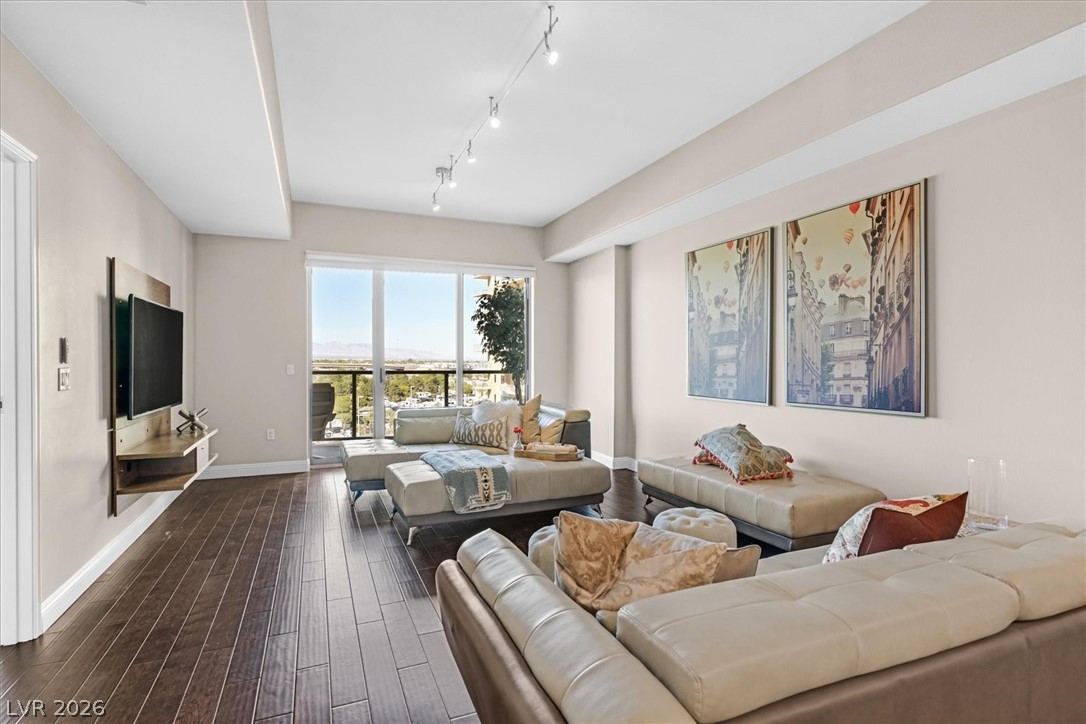 8255 Las Vegas Boulevard 814 Property Photo 4