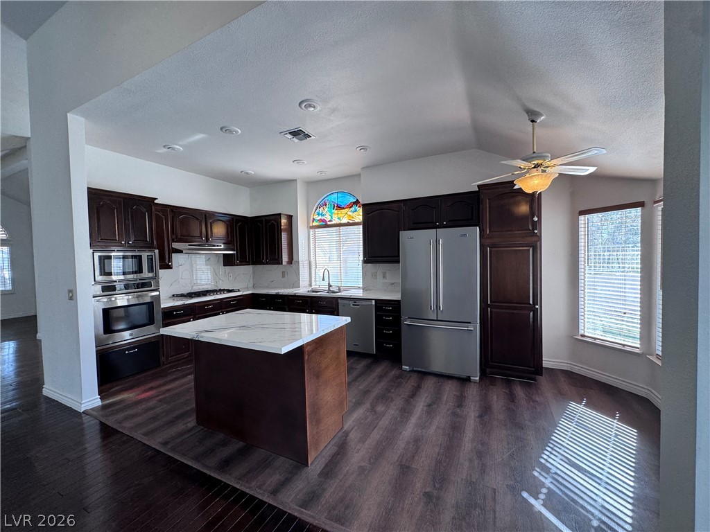9713 Cascade Falls Avenue Property Photo 2