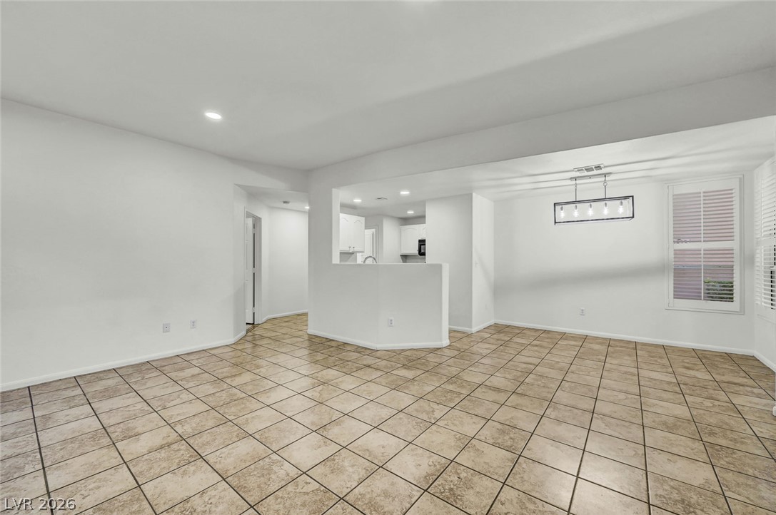 2050 West Warm Springs Road 2812 Property Photo 6