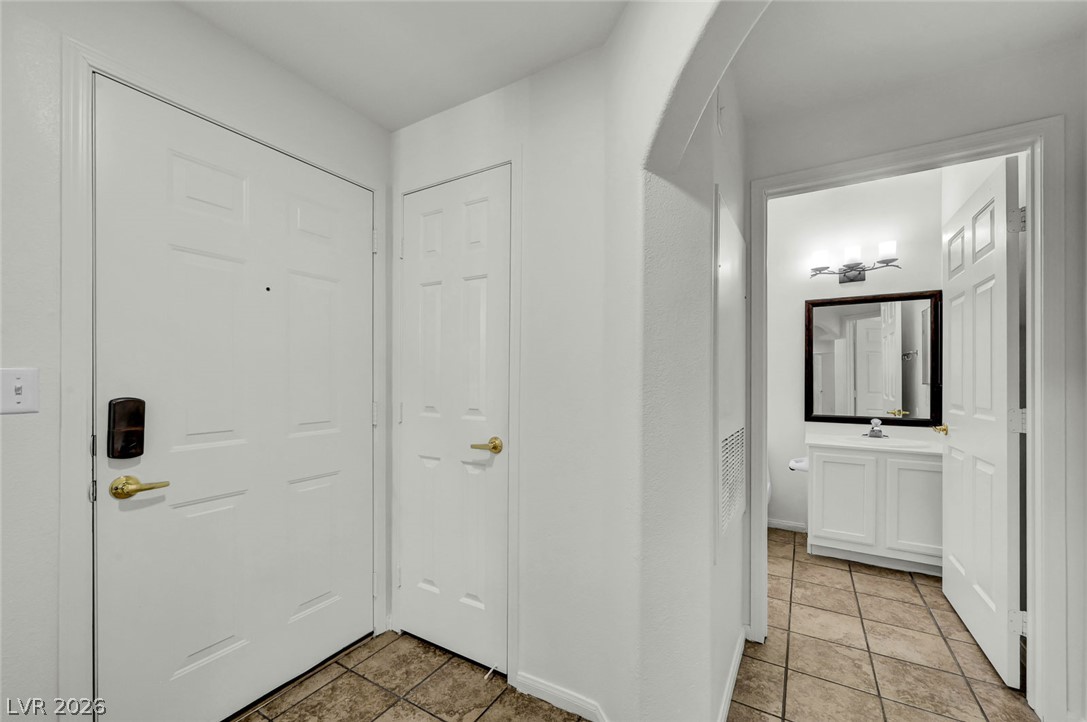 2050 West Warm Springs Road 2812 Property Photo 37