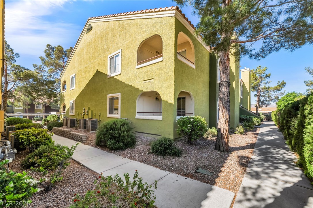 7950 West Flamingo Road 1087 Property Photo 2