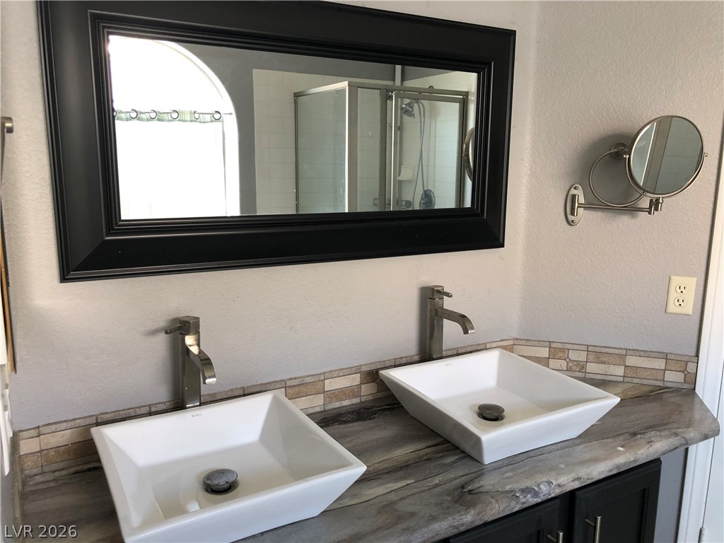5223 Morning Splash Avenue Property Photo 14