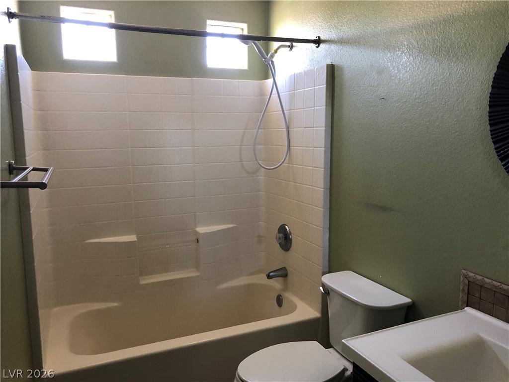 5223 Morning Splash Avenue Property Photo 21