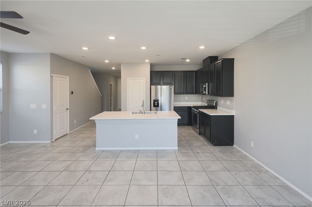 5322 Lazy Breeze Avenue Property Photo 7