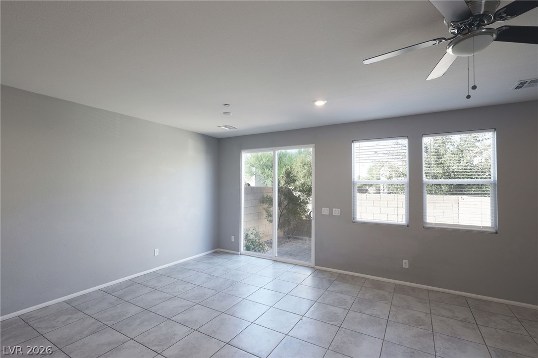 5322 Lazy Breeze Avenue Property Photo 8