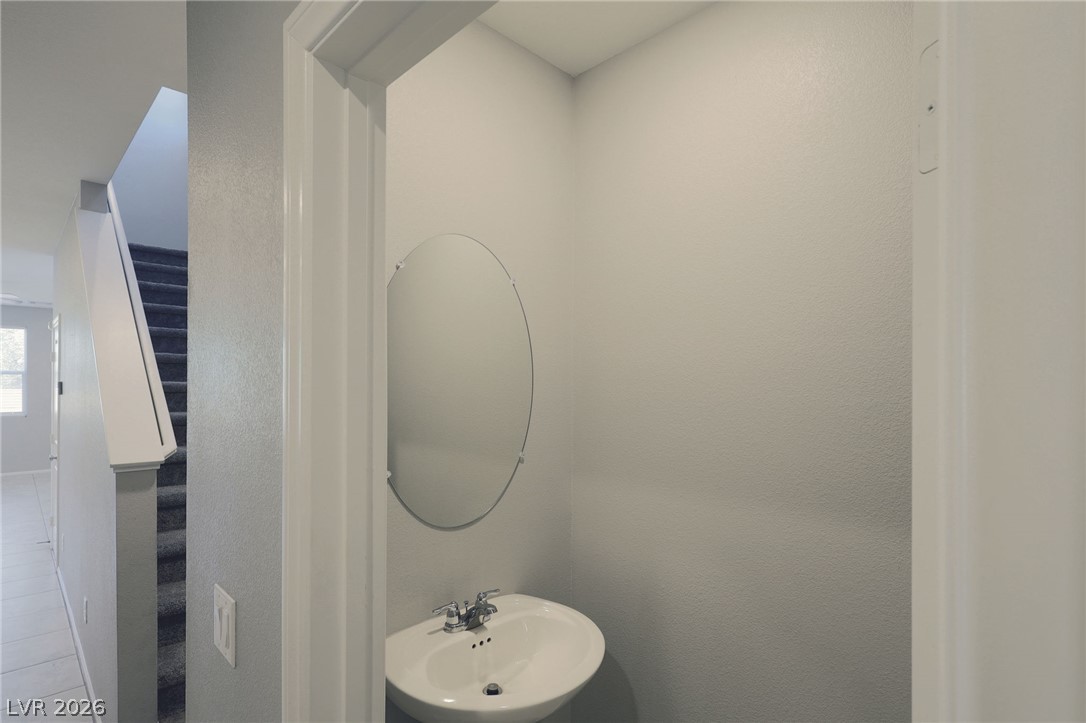 5322 Lazy Breeze Avenue Property Photo 10