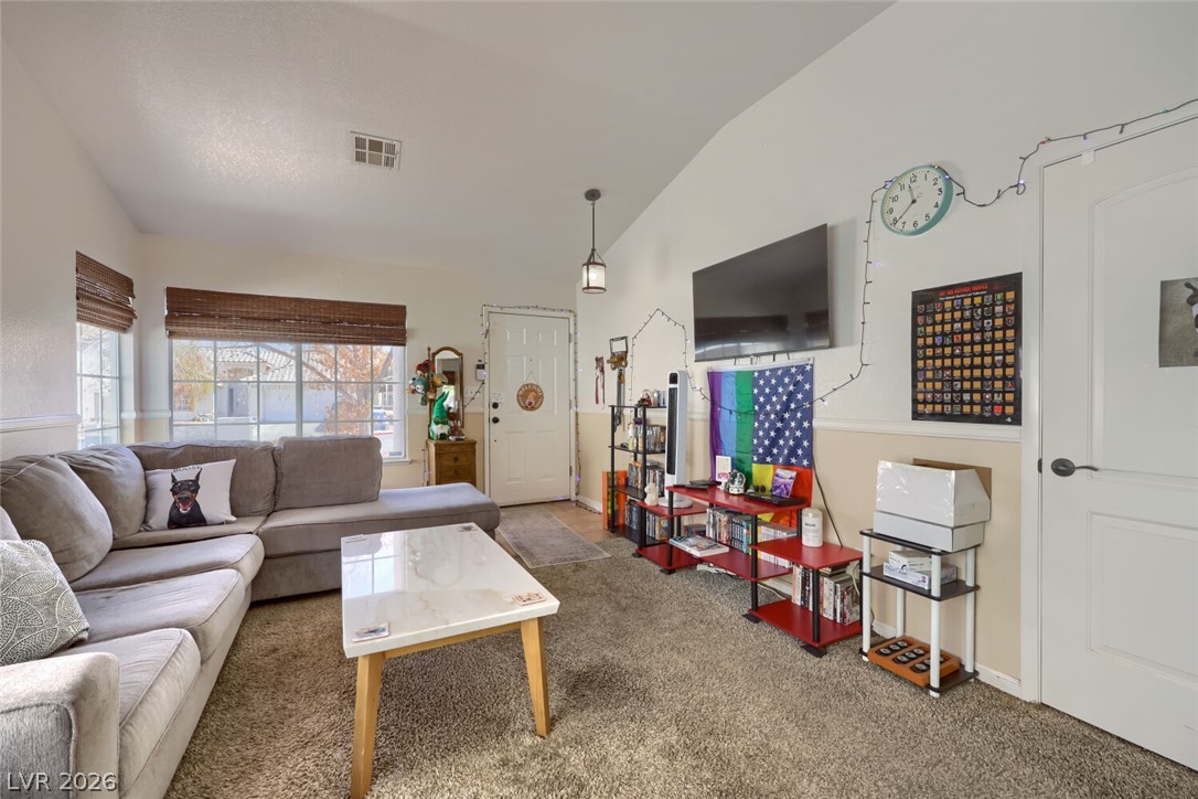 262 Lilium Street Property Photo 4
