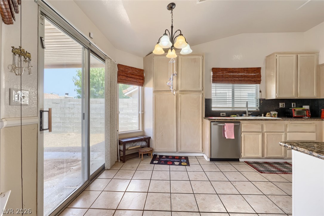 262 Lilium Street Property Photo 11